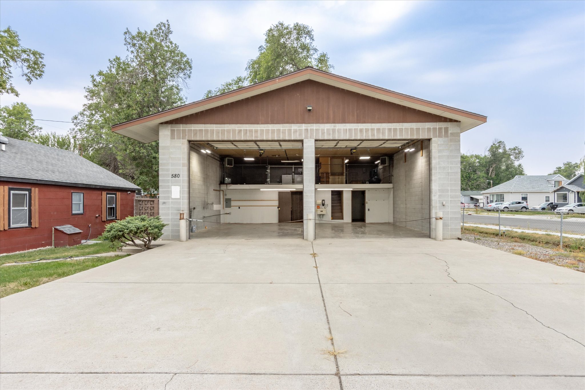 580 Jackson Street – Shop/Garage Space for Lease